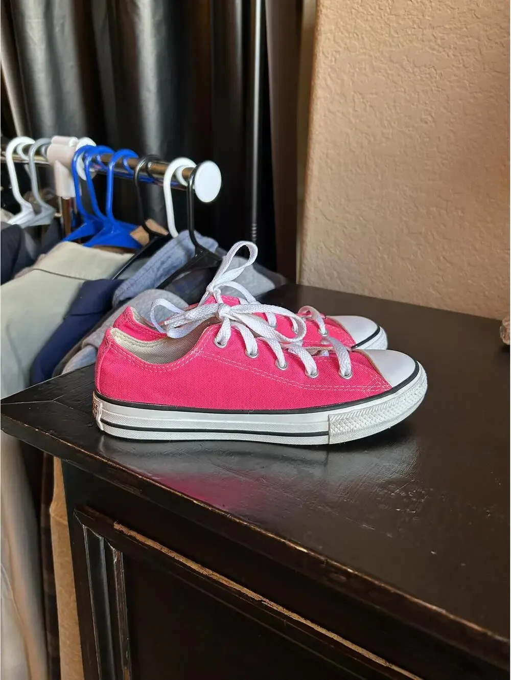 Girls Converse All Star Pink Low Top Canvas Sneakers US 2